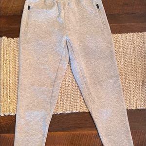 Boys Vineyard Vines joggers